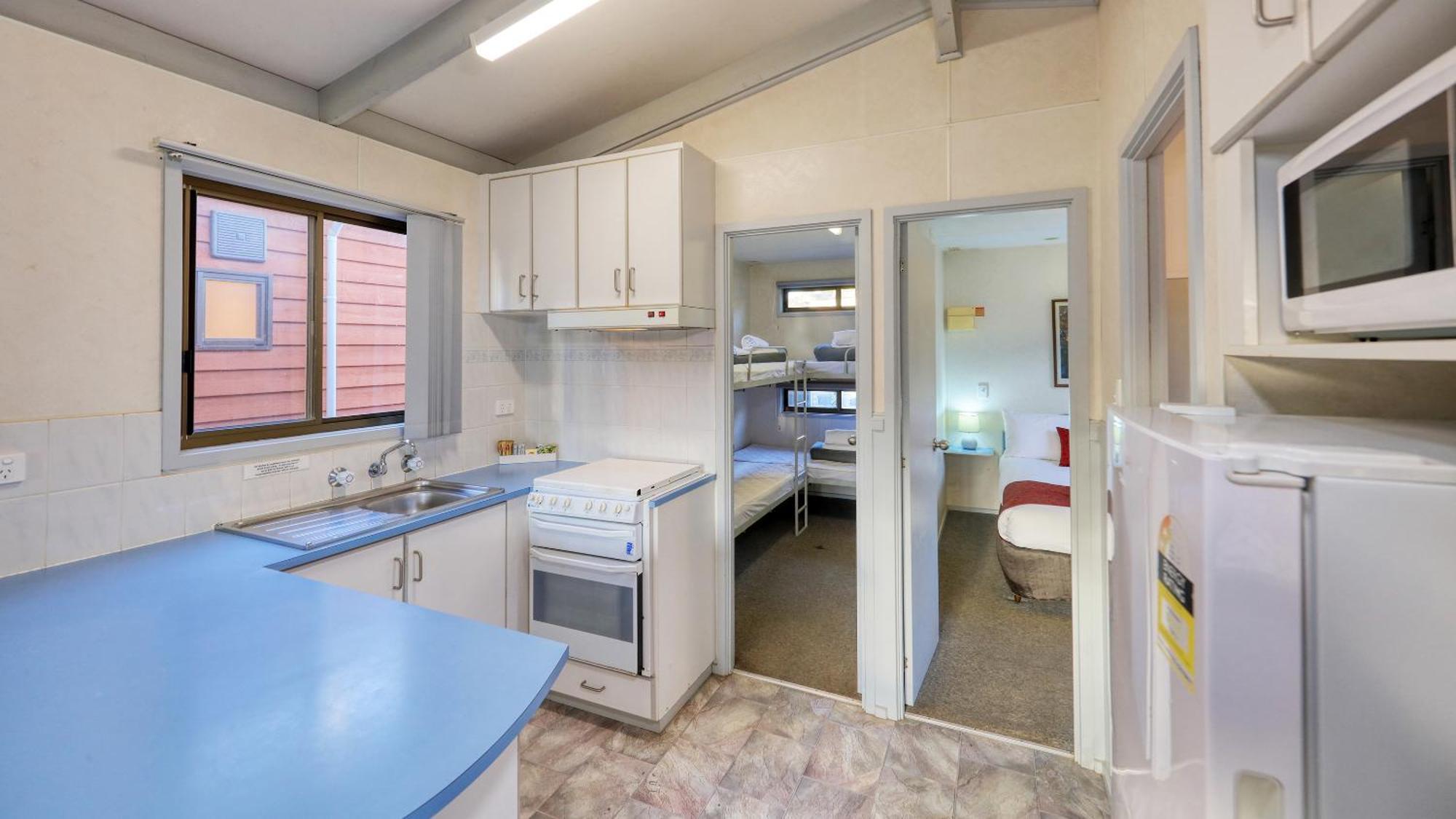 Yarrawonga Riverlands Tourist Park Room photo