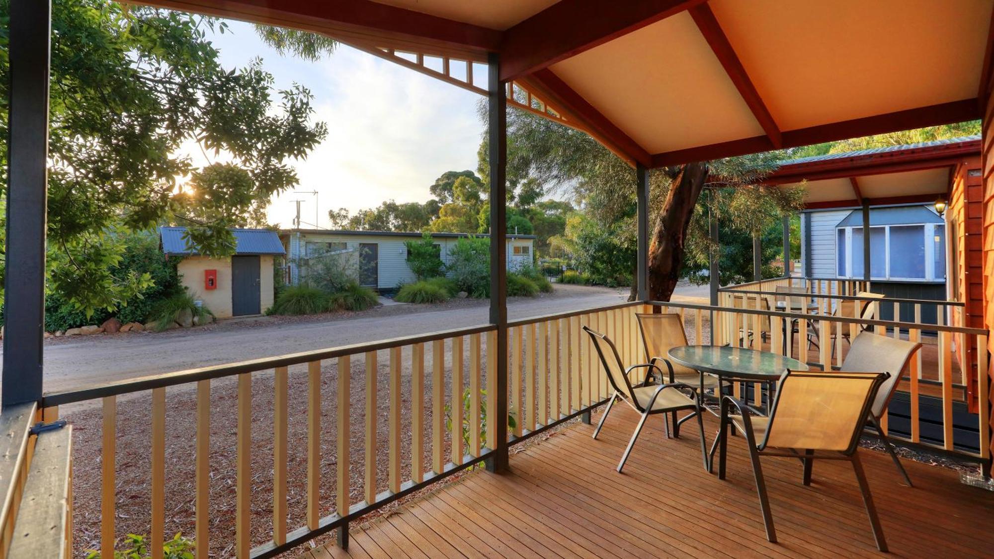 Yarrawonga Riverlands Tourist Park Room photo
