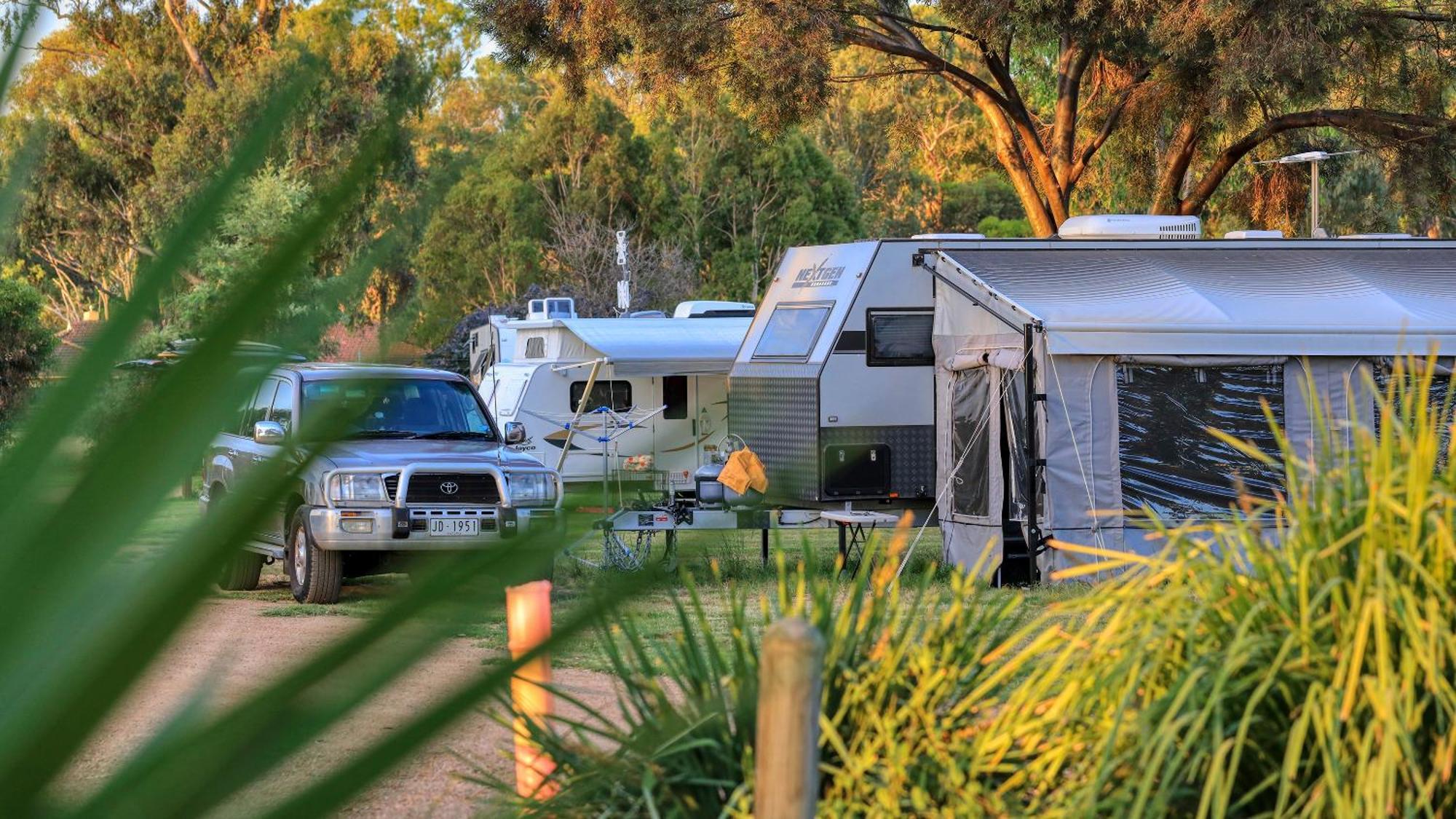 Yarrawonga Riverlands Tourist Park Room photo