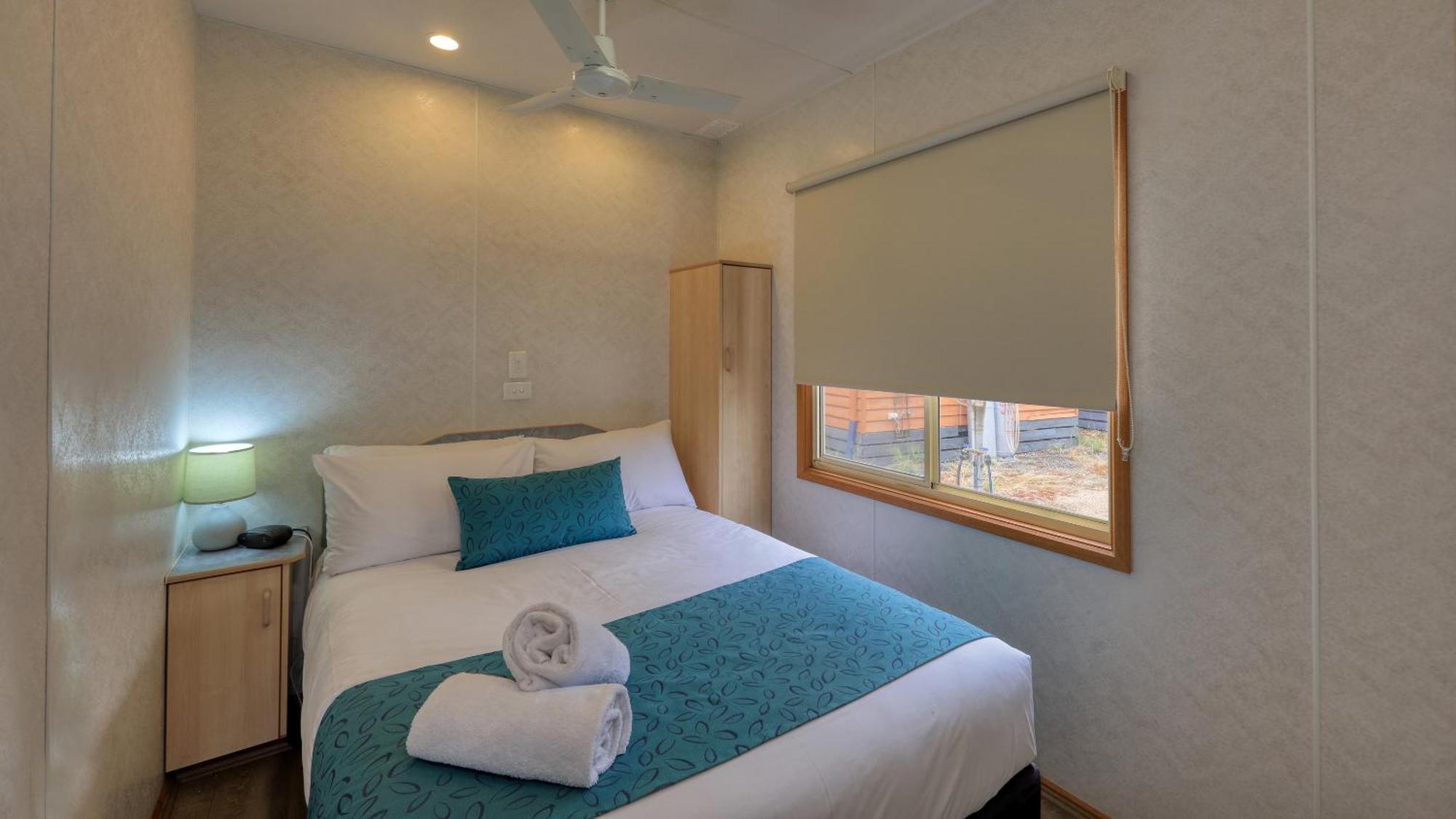 Yarrawonga Riverlands Tourist Park Room photo