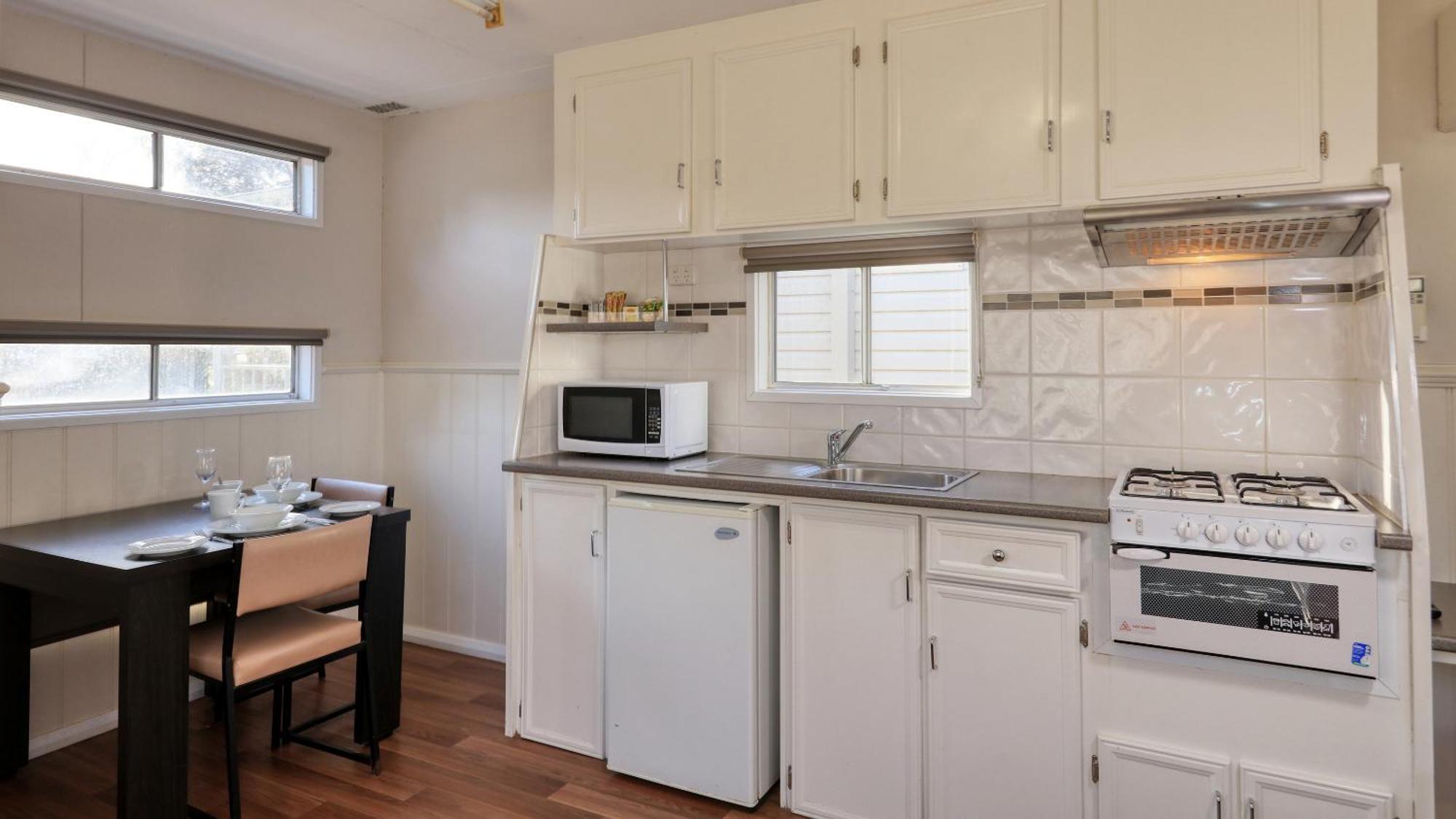 Yarrawonga Riverlands Tourist Park Room photo