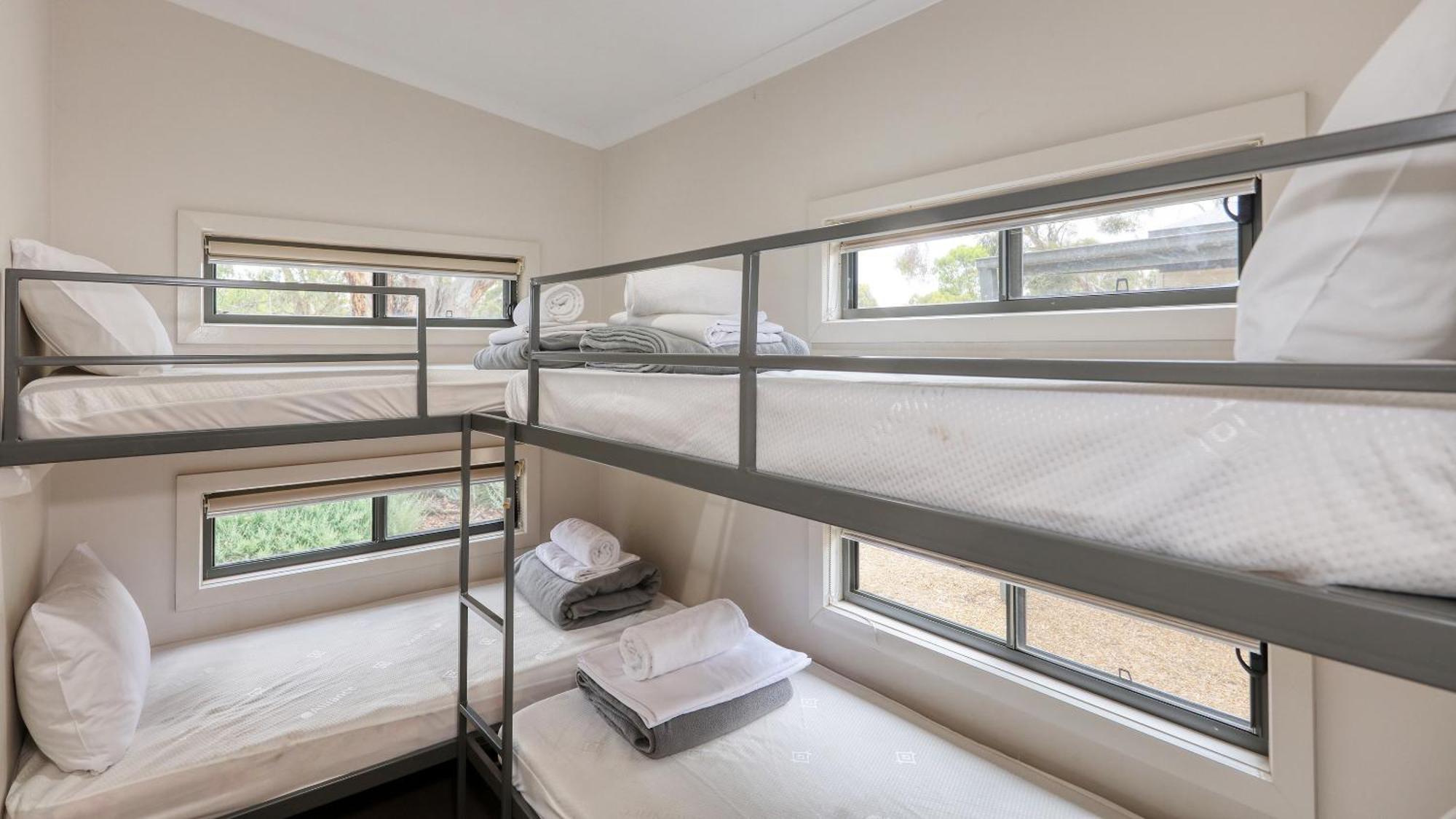 Yarrawonga Riverlands Tourist Park Room photo